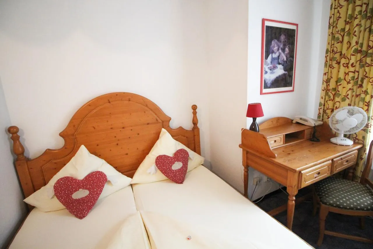 Hotel Atlanta Munich 2*,